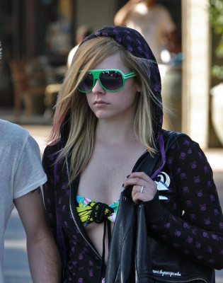 Avril Lavigne pic #160448