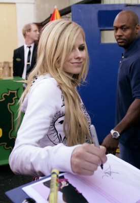 Avril Lavigne pic #156770