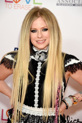 Avril Lavigne pic #1134303