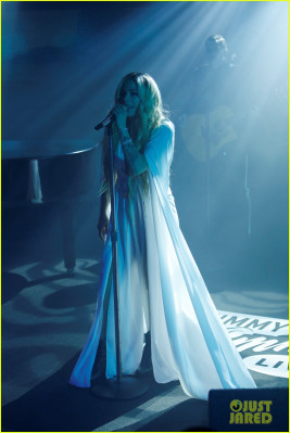 Avril Lavigne pic #1070712