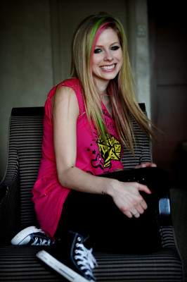 Avril Lavigne pic #365327
