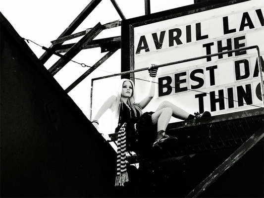 Avril Lavigne pic #109814