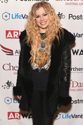 Avril Lavigne pic #1101755