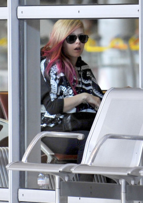 Avril Lavigne pic #532292