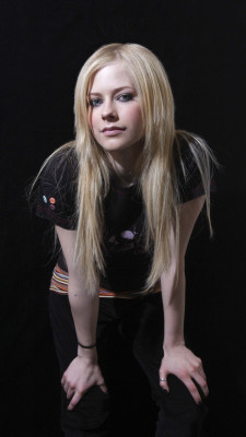 Avril Lavigne pic #570353