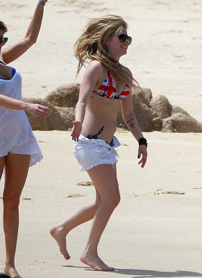 Avril Lavigne pic #558281