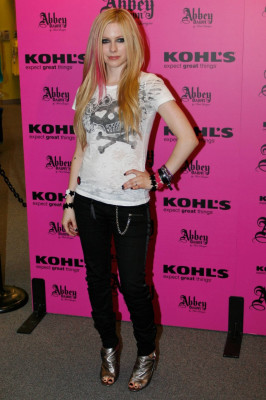Avril Lavigne pic #105387