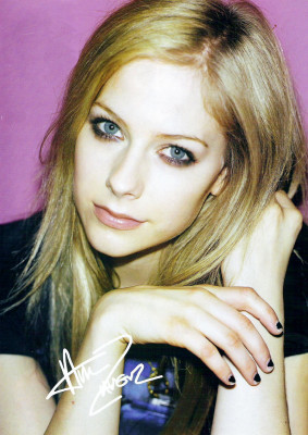 Avril Lavigne pic #155763