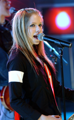 photo 8 in Avril Lavigne gallery [id14735] -0001-11-30 00:00:00