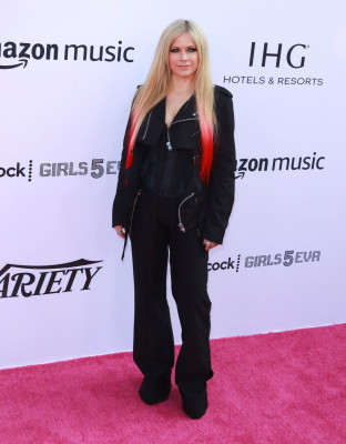 Avril Lavigne pic #1285600