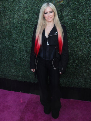 Avril Lavigne pic #1285601
