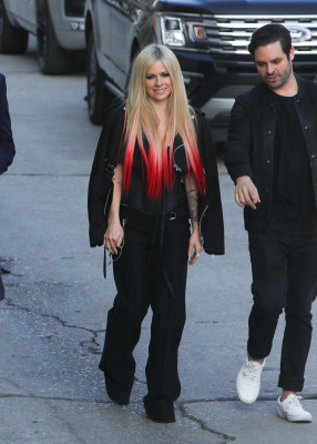 Avril Lavigne pic #1285607