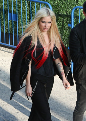 Avril Lavigne pic #1285611