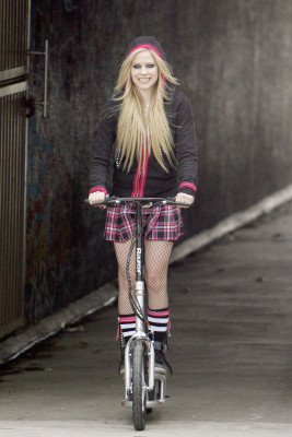 Avril Lavigne pic #195411