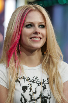 Avril Lavigne pic #195459