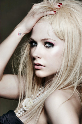 Avril Lavigne pic #350205
