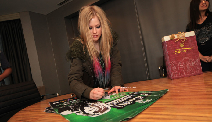 Avril Lavigne pic #523753