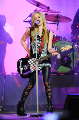 Avril Lavigne pic #526487
