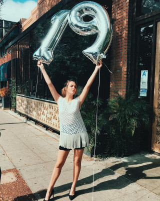 Bailee Madison pic #1076345