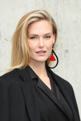 Bar Refaeli pic #1059527