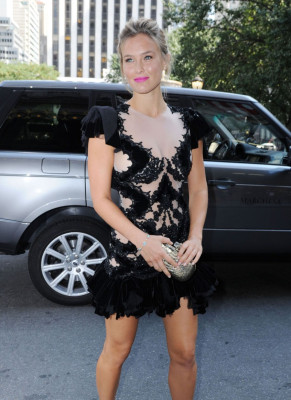 Bar Refaeli pic #405335