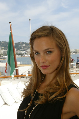 Bar Refaeli pic #133652