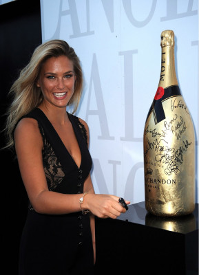 Bar Refaeli pic #403332