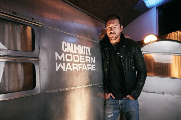 Barry Sloane  pic #1205129