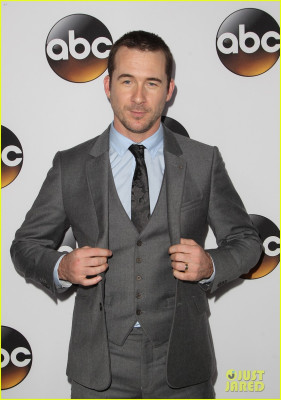 Barry Sloane  pic #1277420