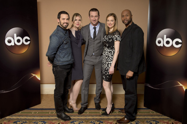 Barry Sloane  pic #1277419