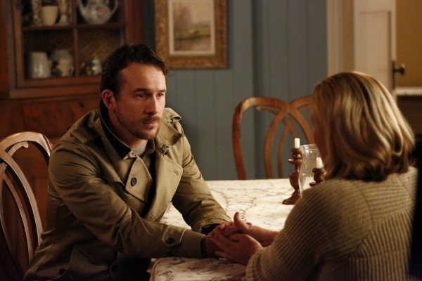 Barry Sloane  pic #845618