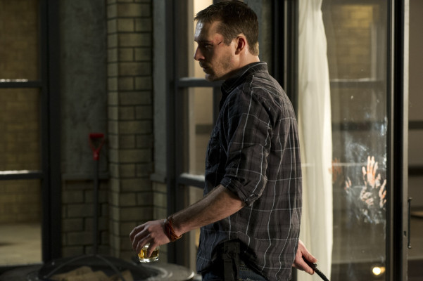 Barry Sloane  pic #860209