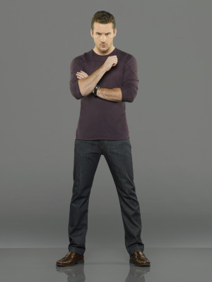 Barry Sloane  pic #847757