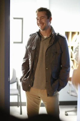 Barry Sloane  pic #841408