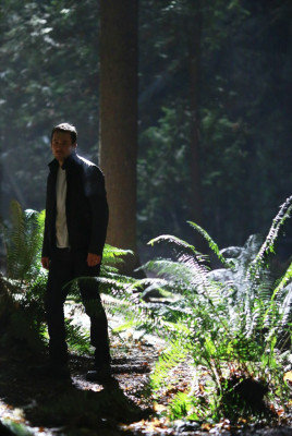 Barry Sloane  pic #855346