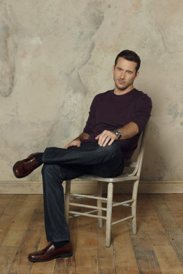 Barry Sloane  pic #781451