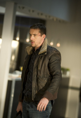 Barry Sloane  pic #781439