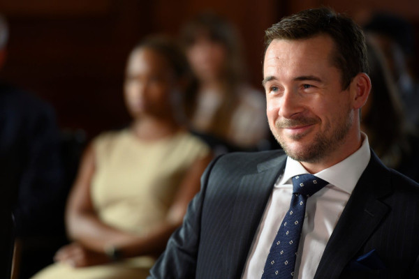 Barry Sloane  pic #1280117