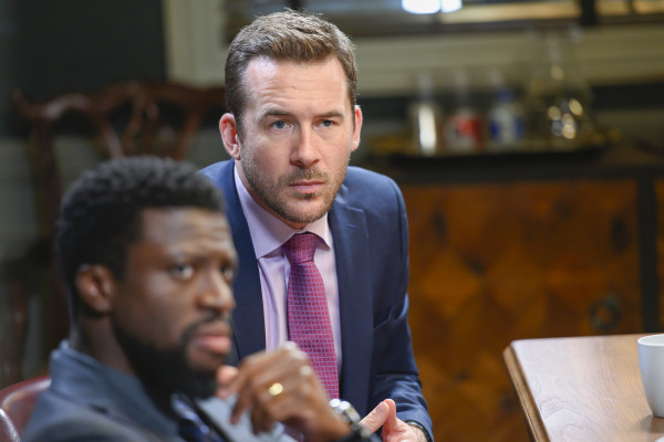 Barry Sloane  pic #1228805