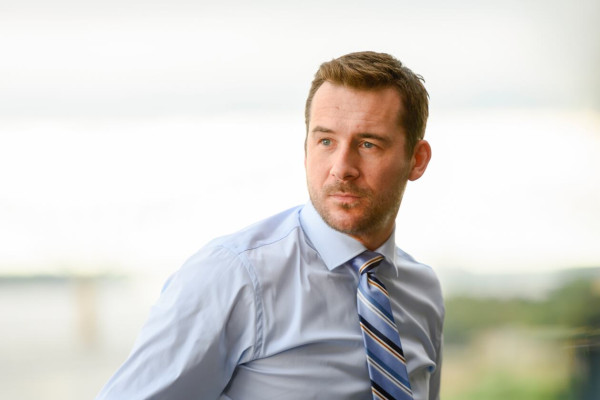 Barry Sloane  pic #1228811