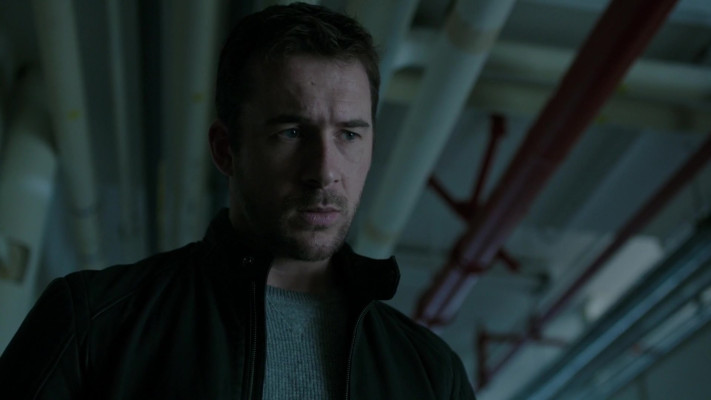 Barry Sloane  pic #1274509