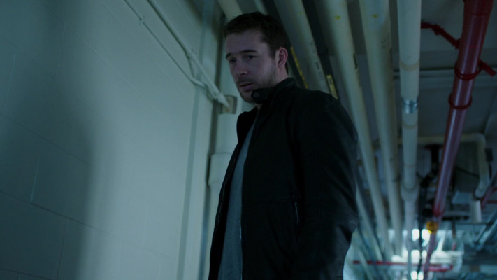 Barry Sloane  pic #1274513