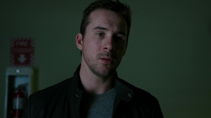 Barry Sloane  pic #1274512