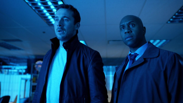 Barry Sloane  pic #1211254