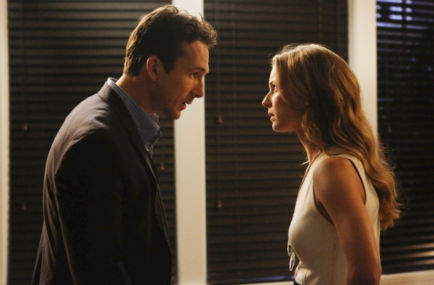 Barry Sloane  pic #1202178