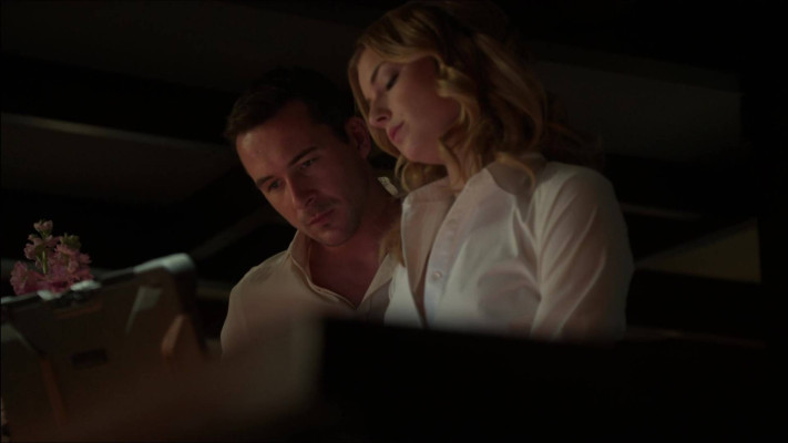 Barry Sloane  pic #1200832