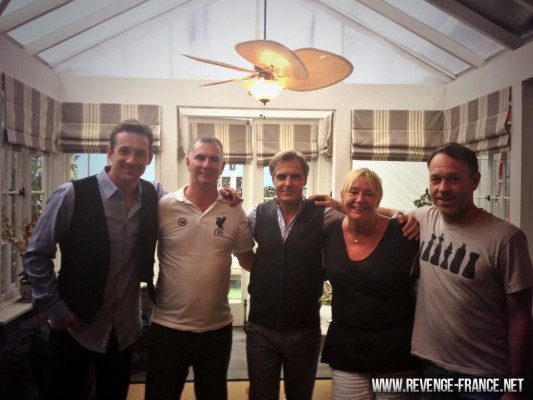 Barry Sloane  pic #1202508