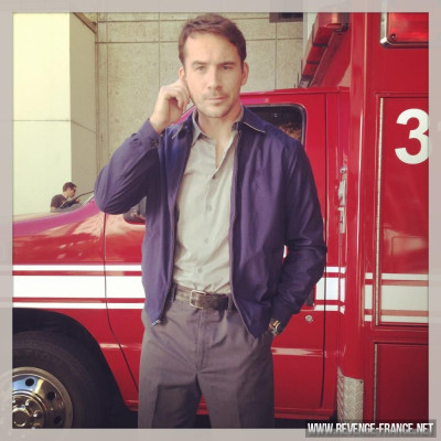 Barry Sloane  pic #1203713
