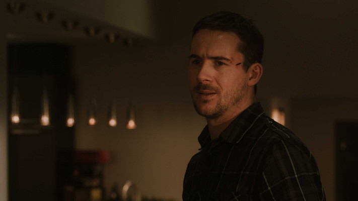 Barry Sloane  pic #1212588