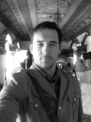 Barry Sloane  pic #1267551